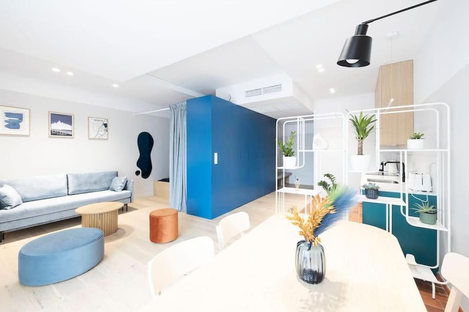 Kitchen or kitchenette, Living room, Seating area