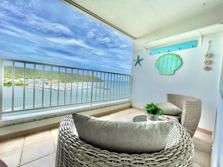 Day, Natural landscape, View (from property/room), Balcony/Terrace, Seating area, Sea view