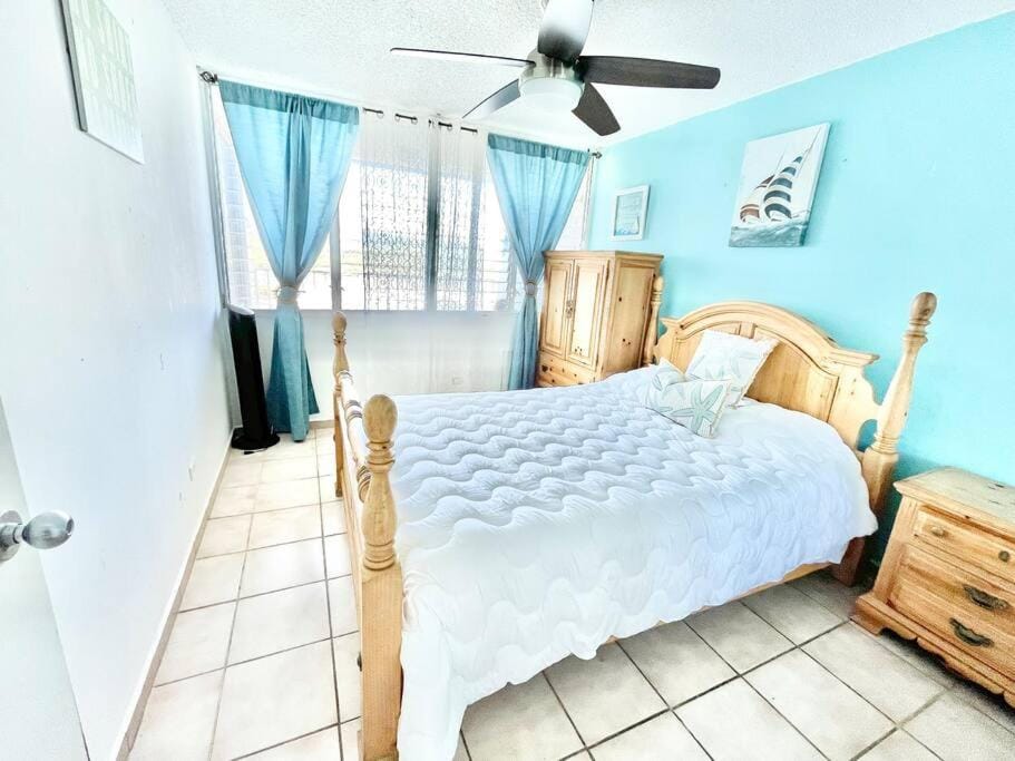 Bed, Bedroom, fireplace, air conditioner