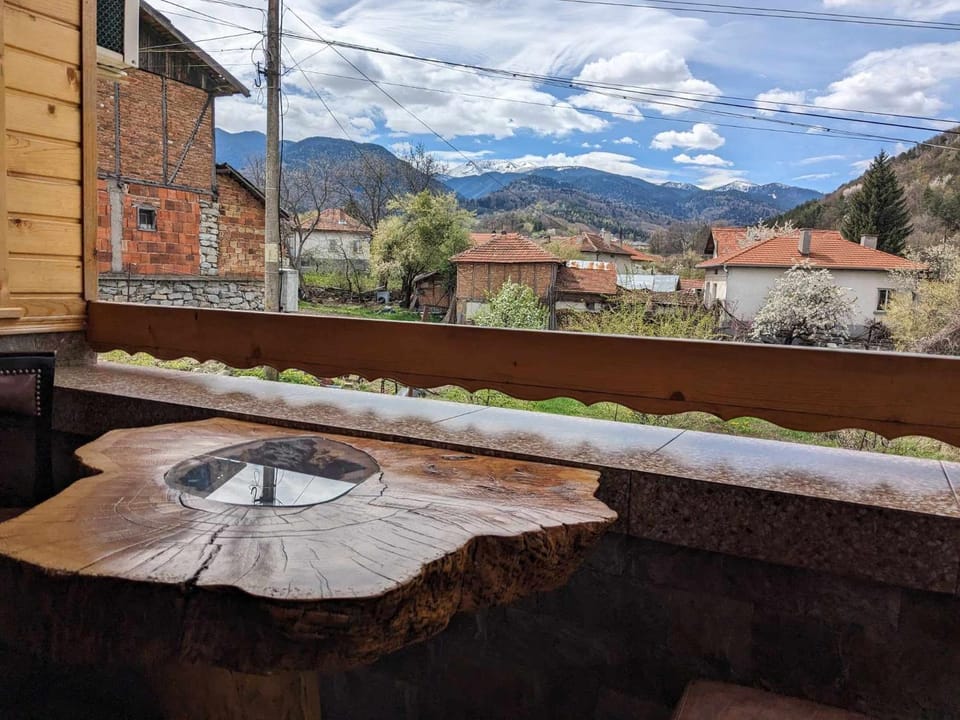 Patio, Natural landscape, View (from property/room), Balcony/Terrace, Mountain view, Internal: Not applicable to any particular room