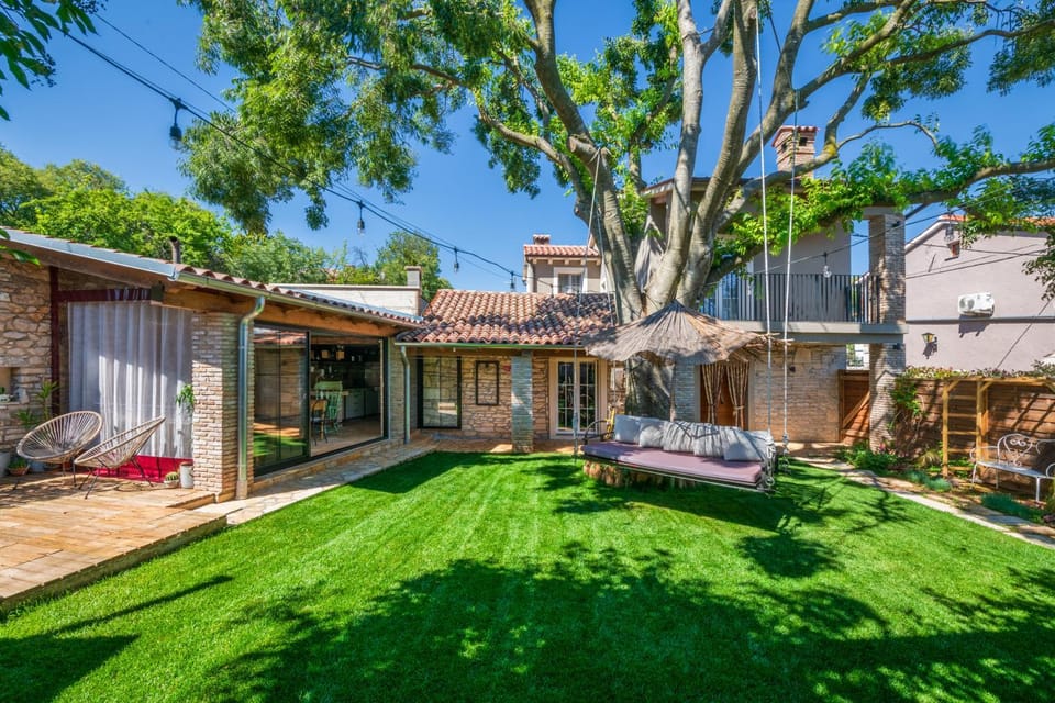 Property building, Garden