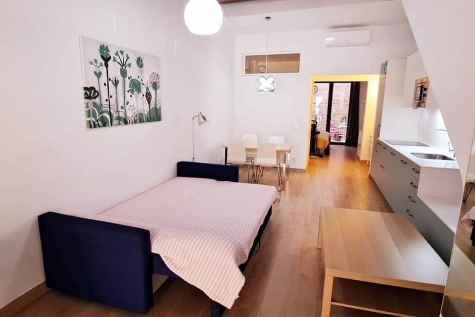 Acogedor apartamento con entrada independiente Apartment in Barcelona
