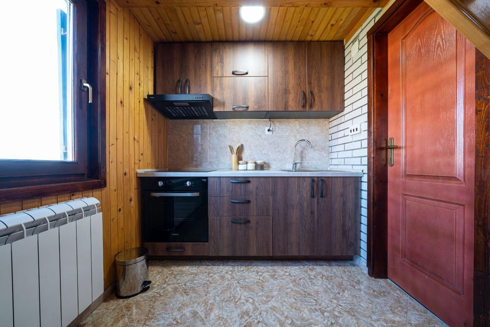 Kitchen or kitchenette, Communal kitchen, kitchen, kitchen