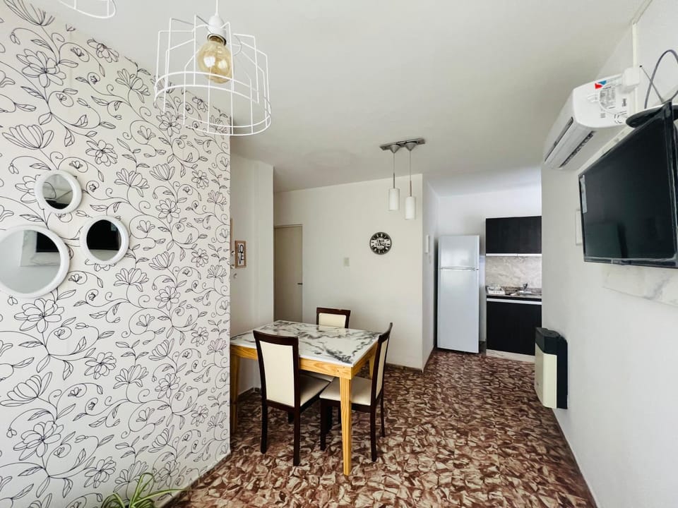 TV and multimedia, Kitchen or kitchenette, Dining area