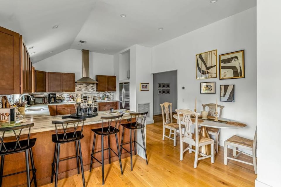Modern on 9th House in Greenport