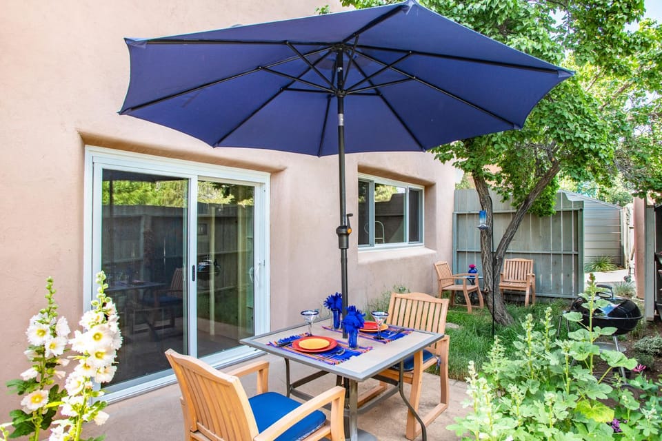 Patio, Dining area, Garden view