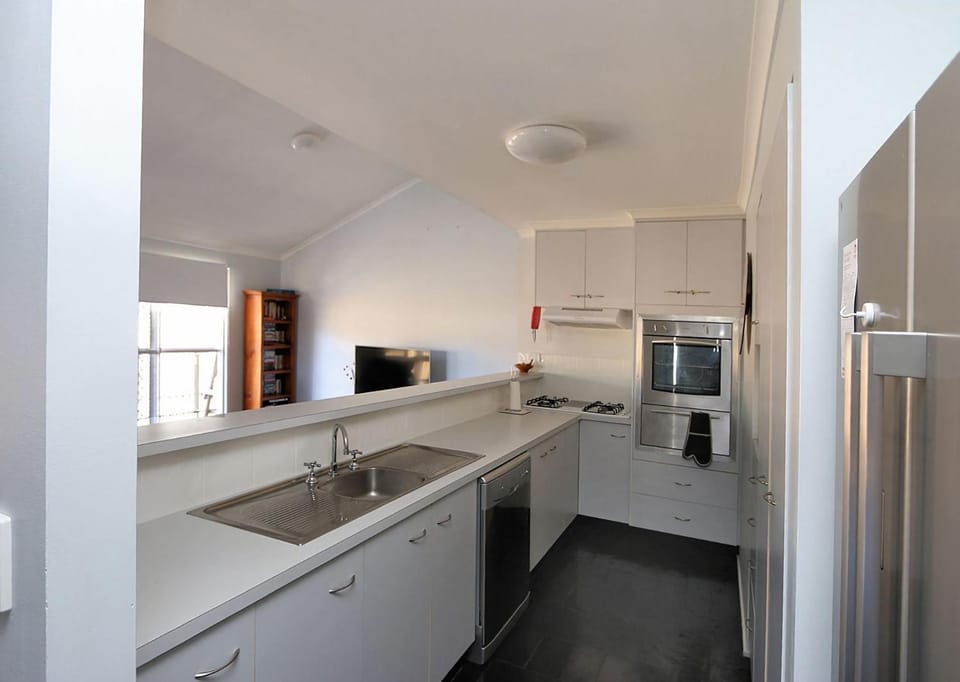 46 Holland Street Bargara House in Bargara