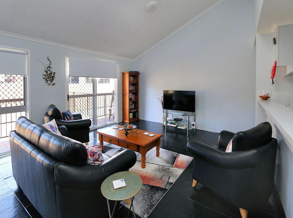 46 Holland Street Bargara House in Bargara