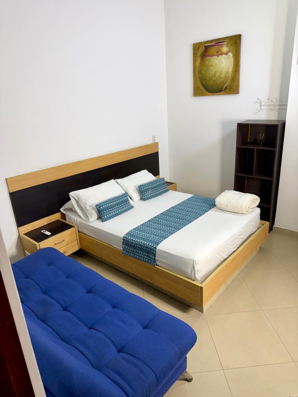 Photo of the whole room, Bedroom