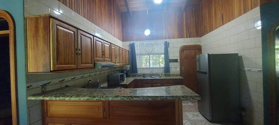 Casa Tabacón House in Puntarenas Province