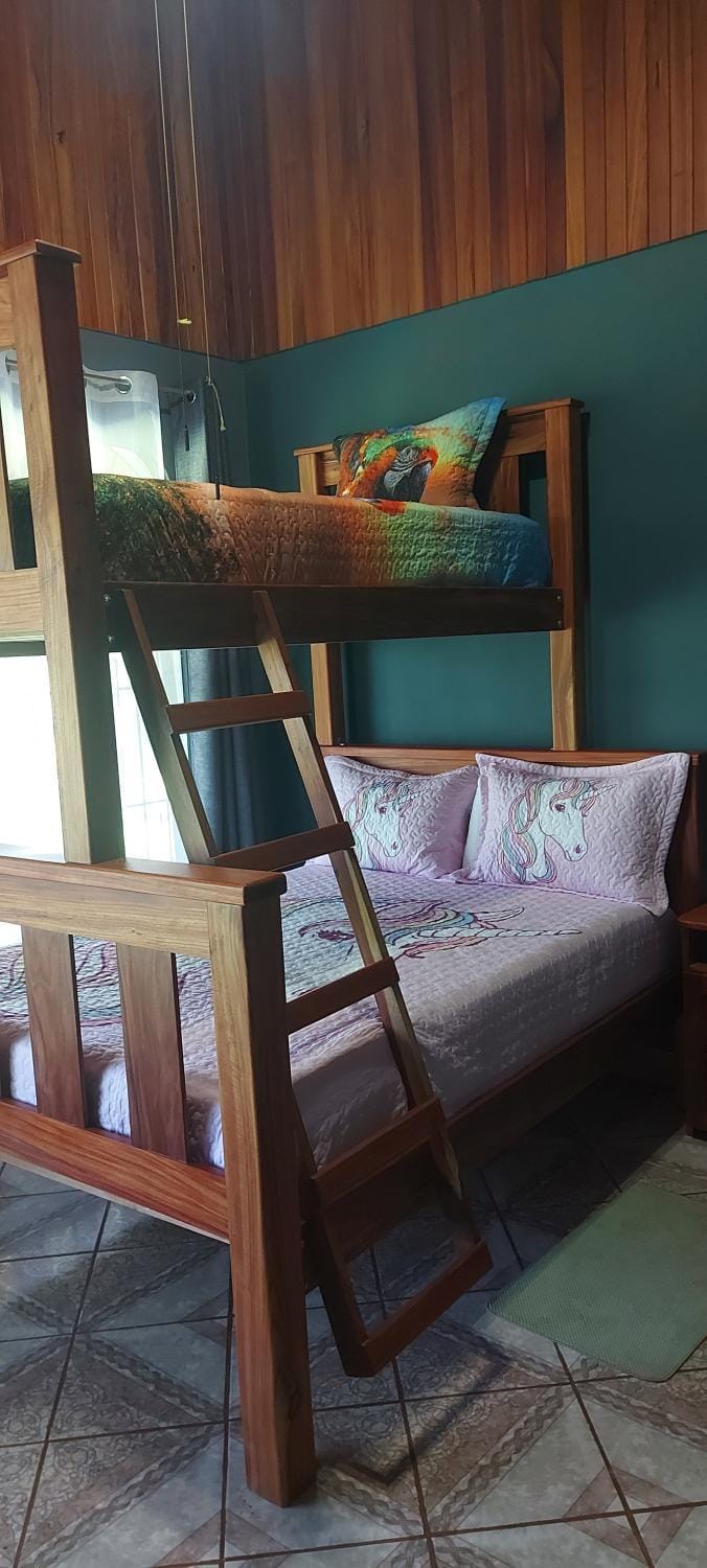 Casa Tabacón House in Puntarenas Province