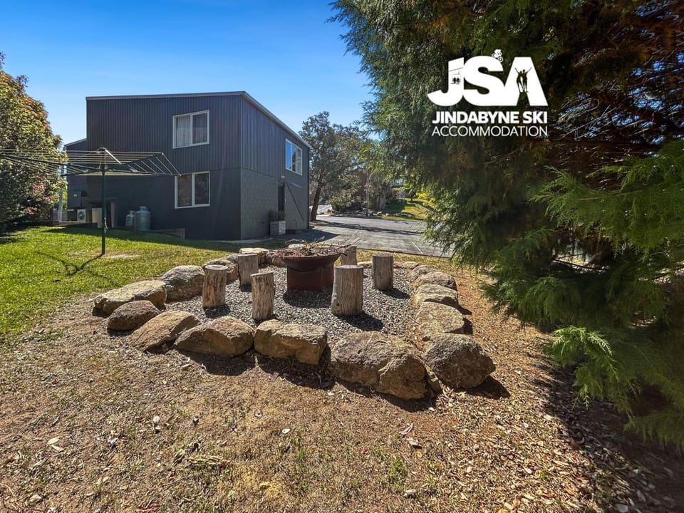 Property building, Garden view