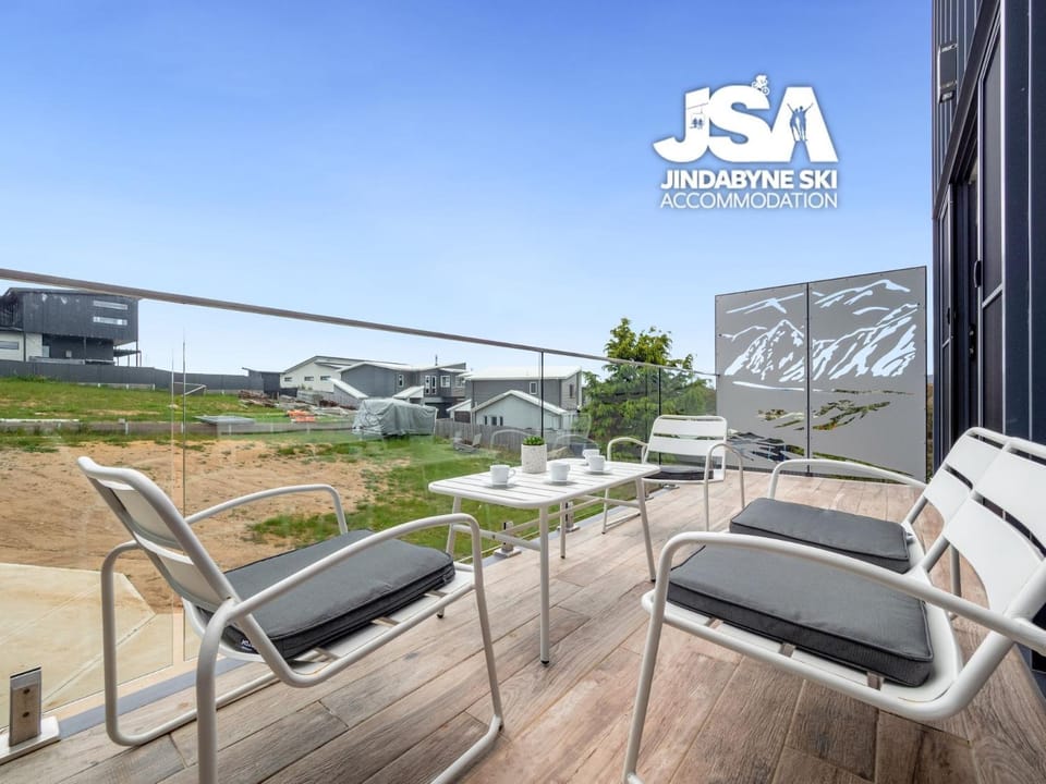 Patio, Balcony/Terrace, Seating area