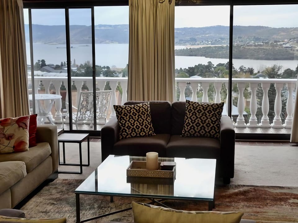 Balcony/Terrace, Living room, Lake view, Mountain view