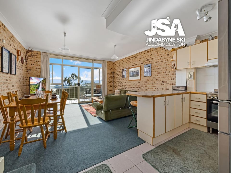 Kitchen or kitchenette, Living room, Dining area, oven, stove