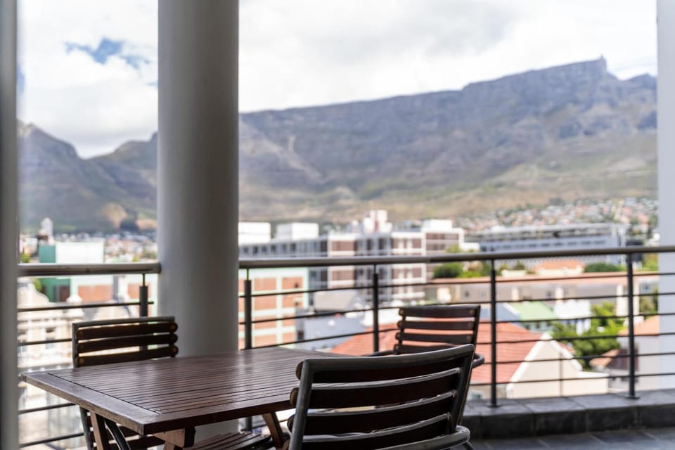 Balcony/Terrace, Mountain view
