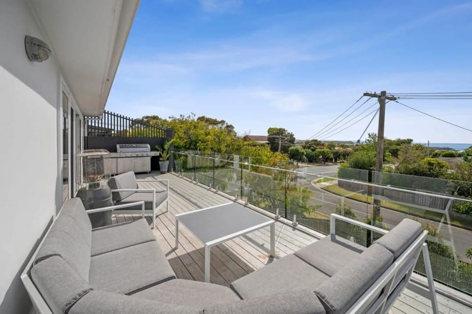 BBQ facilities, View (from property/room), Balcony/Terrace, Seating area