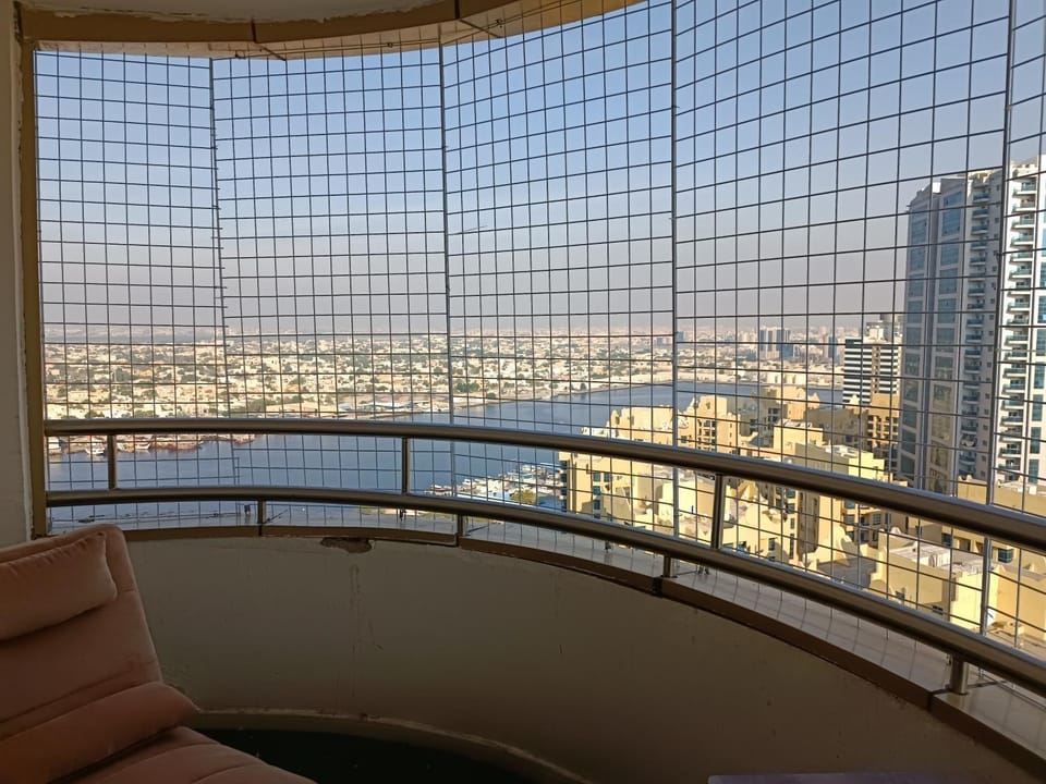 شقة فخمة وواسعة تسع عائلة كبيرة Apartment in Ajman