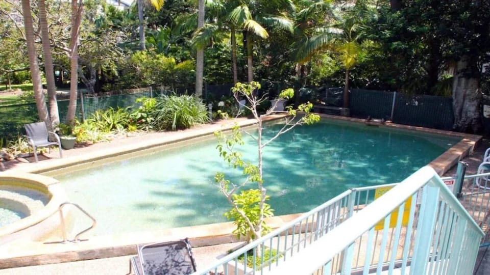 Swimming pool, Swimming pool