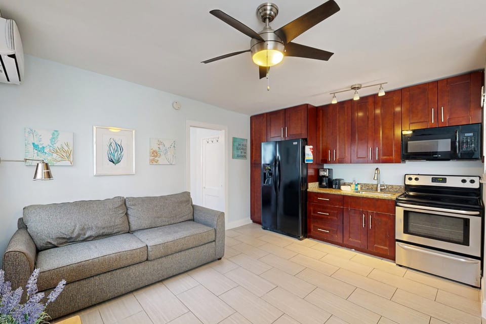 Pastel Dream House in Hollywood Beach