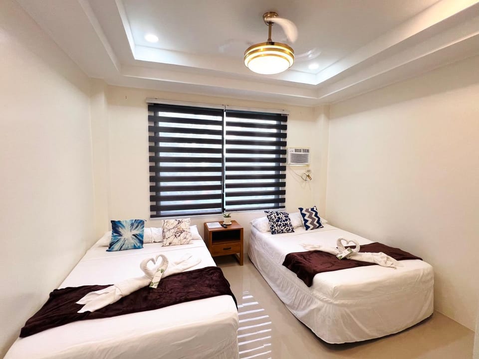 Taylors Plantacion Resort- Grande Superior Room Country House in Northern Mindanao