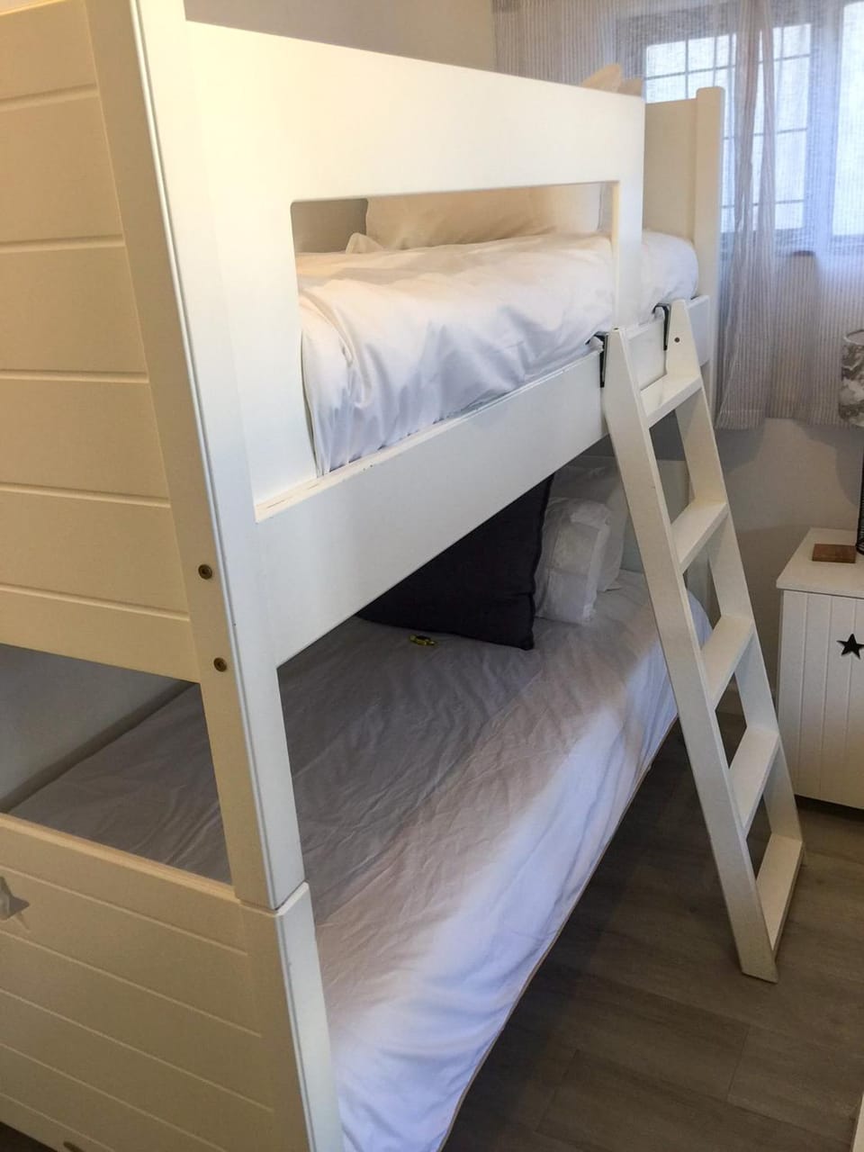 Bed, bunk bed