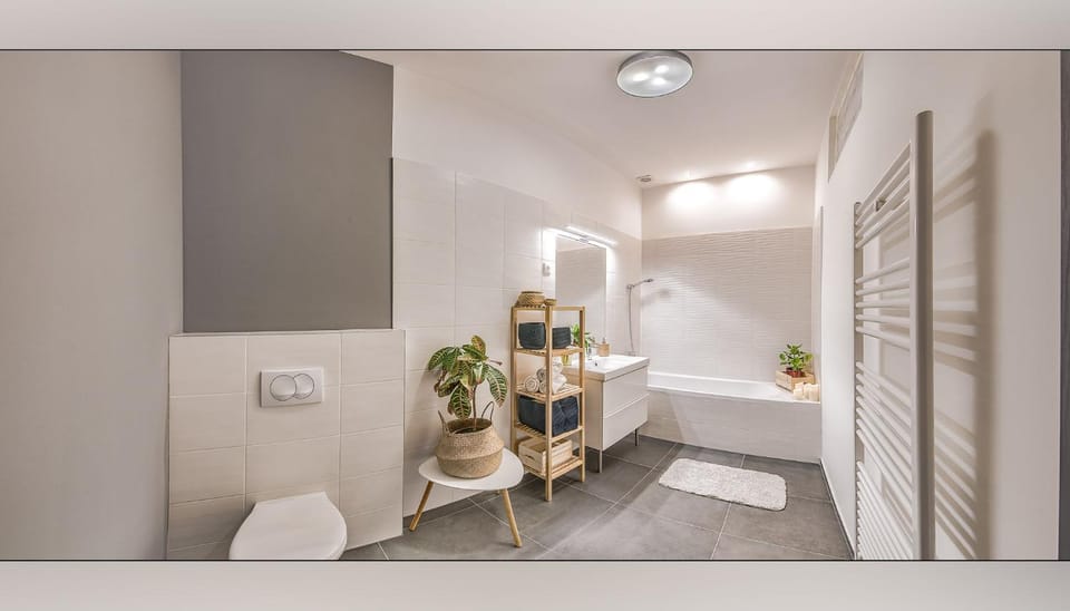 Toilet, Bathroom, Bath