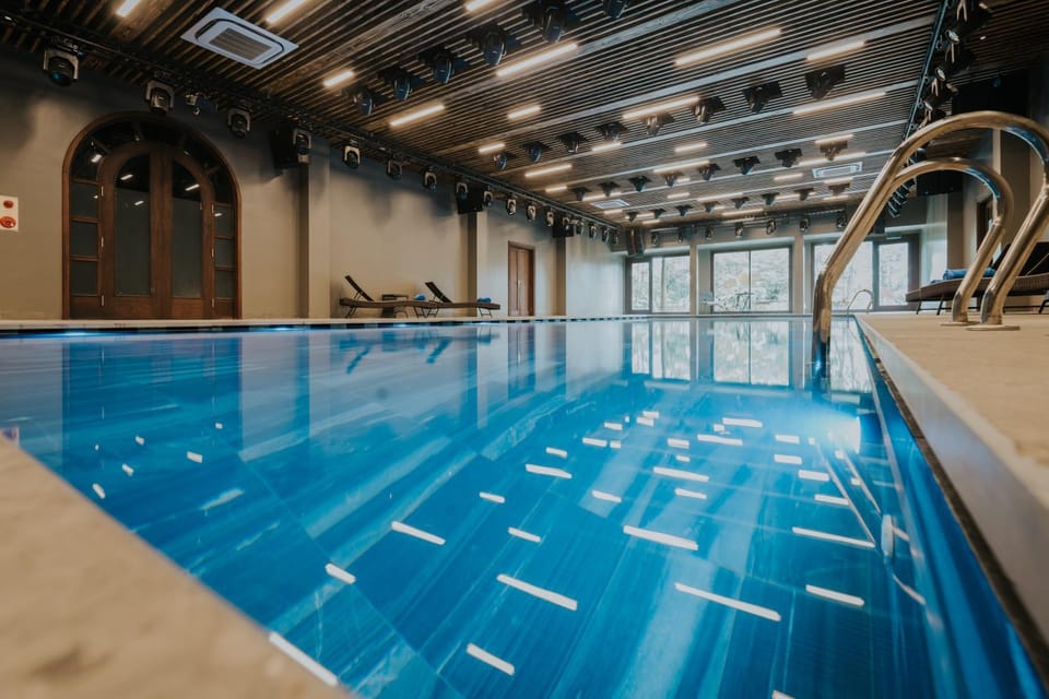 Pool view, Swimming pool
