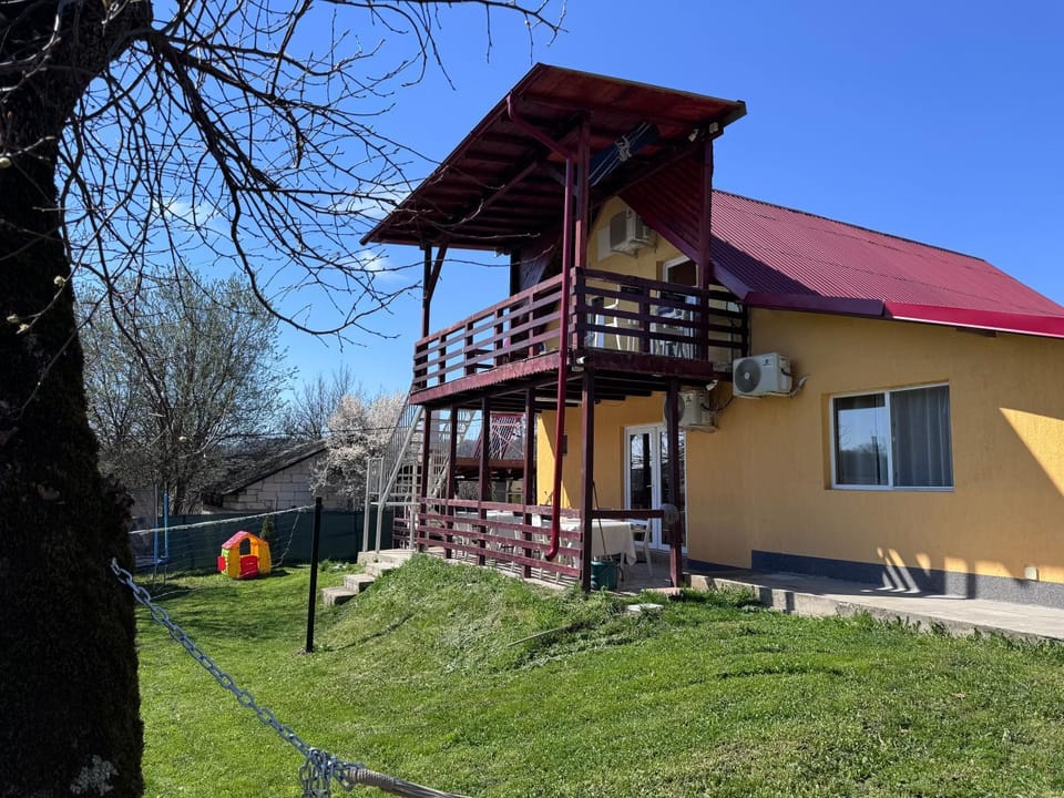 Pensiunea Valea Veveritelor House in Romania