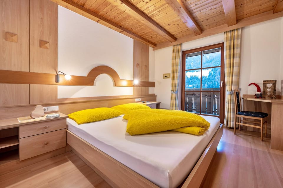 Property building, Living room, Bedroom