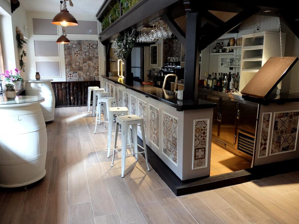 Lounge or bar