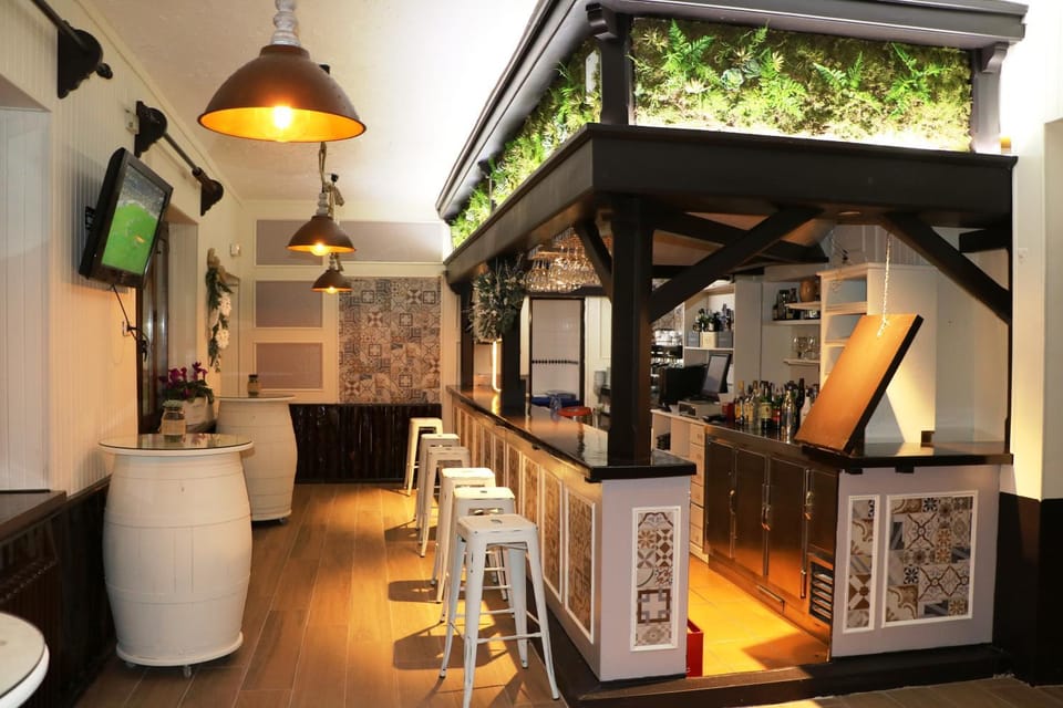 Lounge or bar