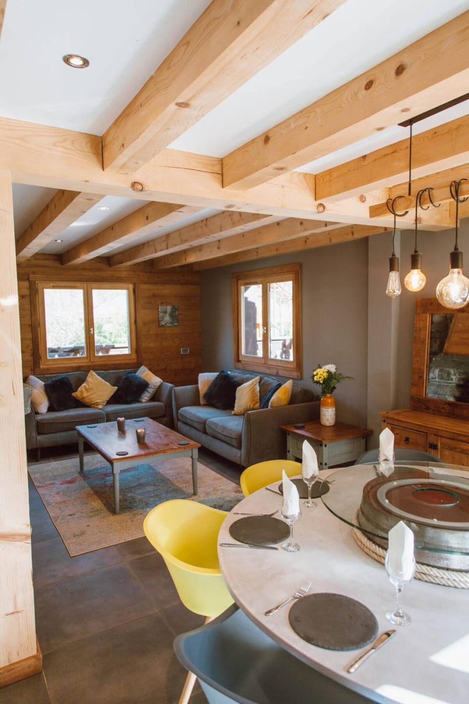 Living room, Seating area