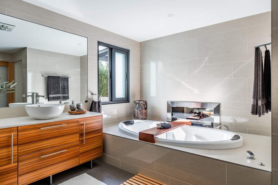 Bathroom, Bath