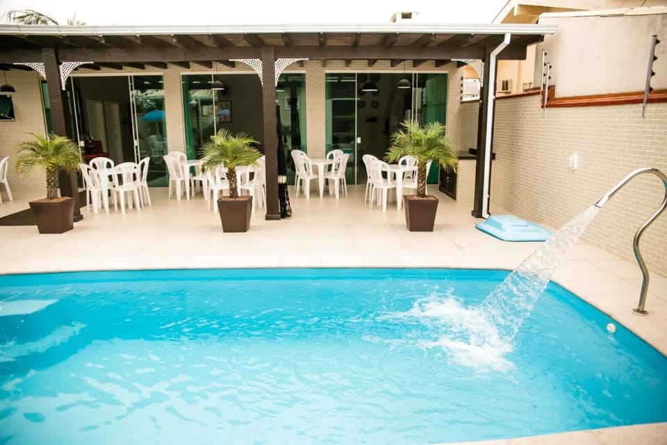 Casa top! Piscina, sinuca, 350 mts do mar House in Florianopolis