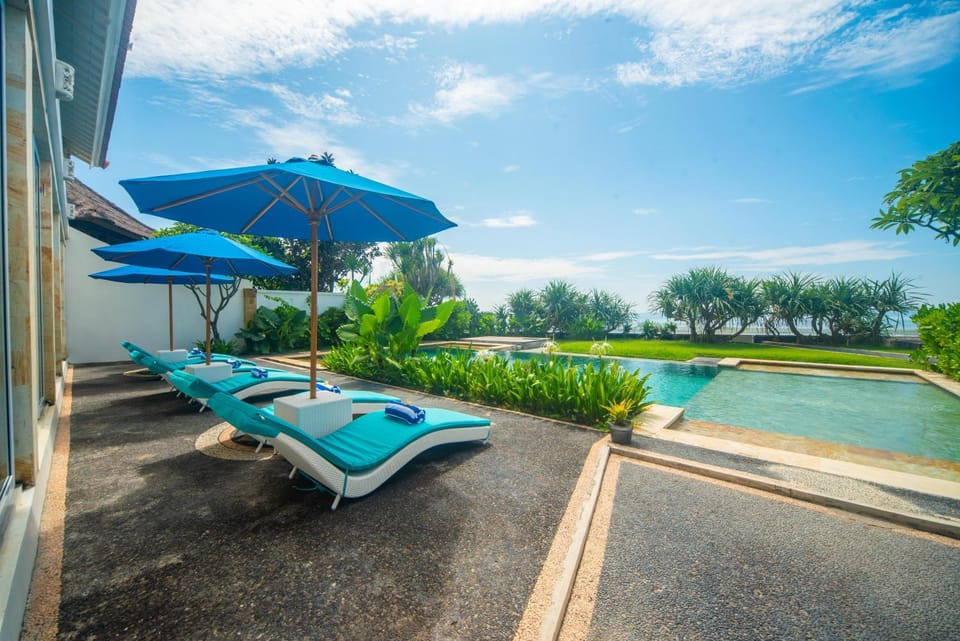 Day, Natural landscape, Garden view, Pool view, Swimming pool, Swimming pool