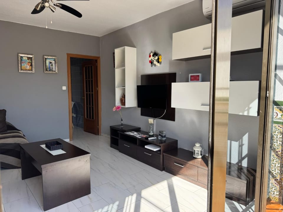 Communal lounge/ TV room, Evening entertainment