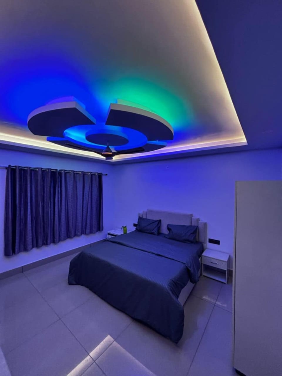 Photo of the whole room