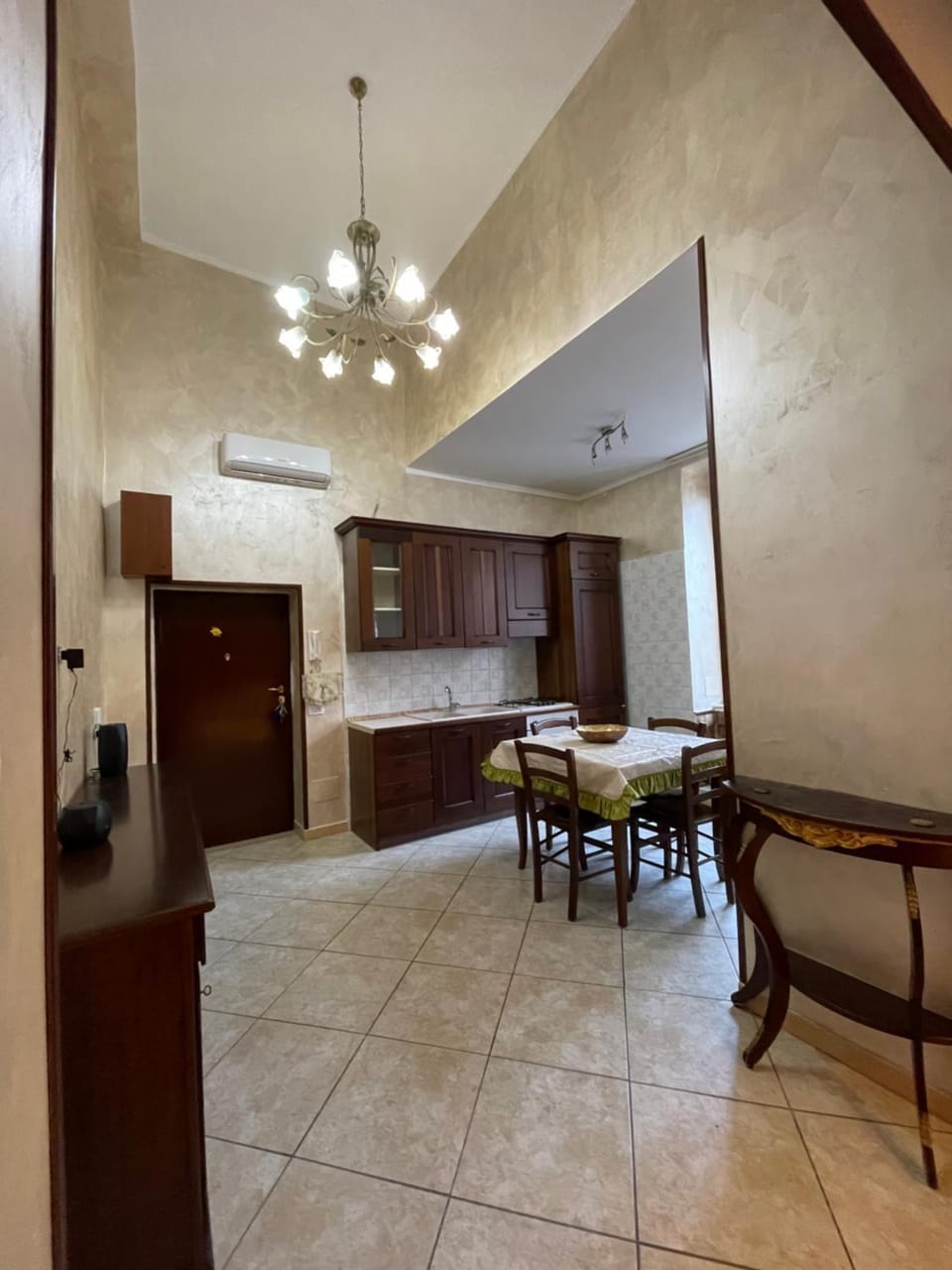 Kitchen or kitchenette, Dining area, oven, pet friendly, stove