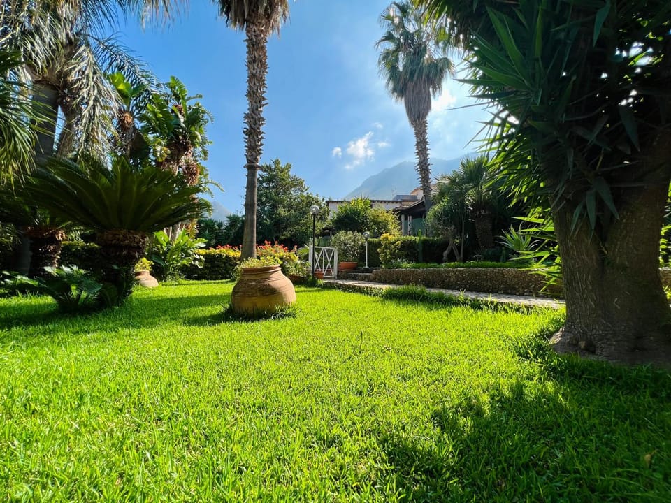 Garden, Garden view