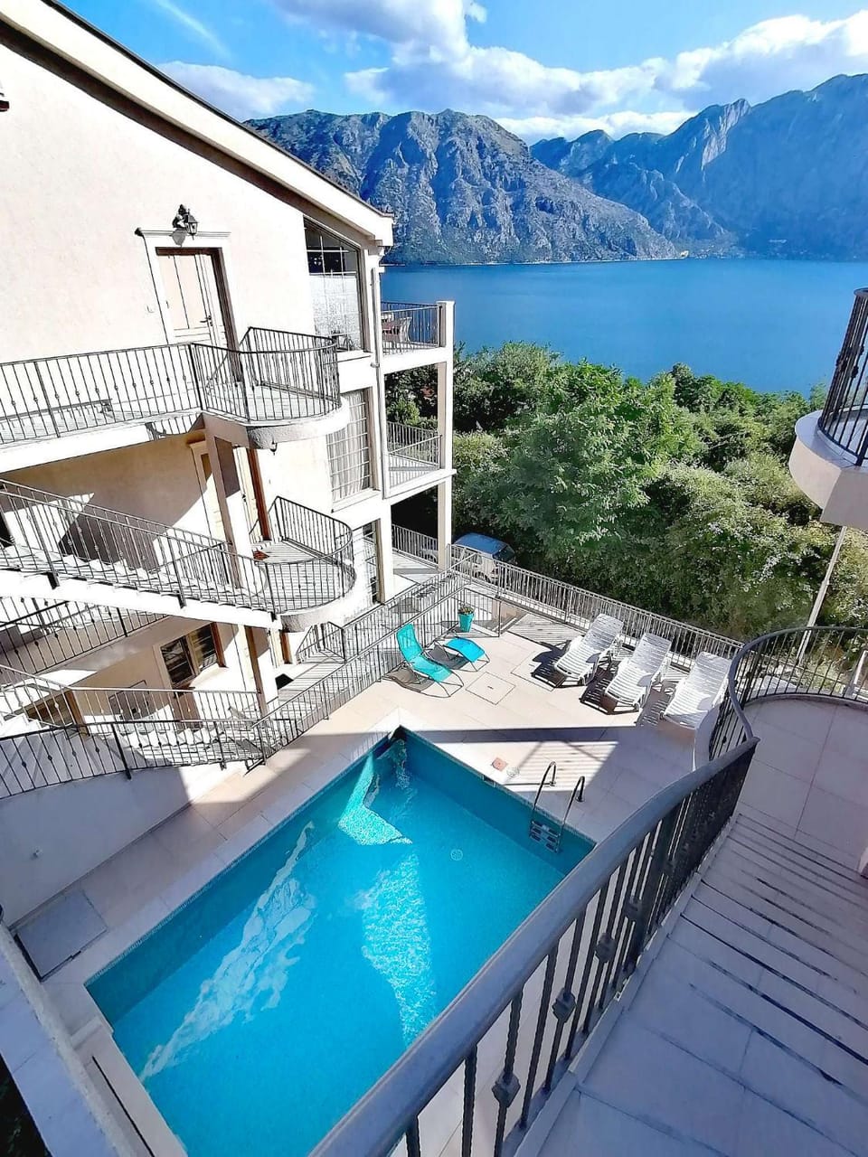 Sea view, Swimming pool