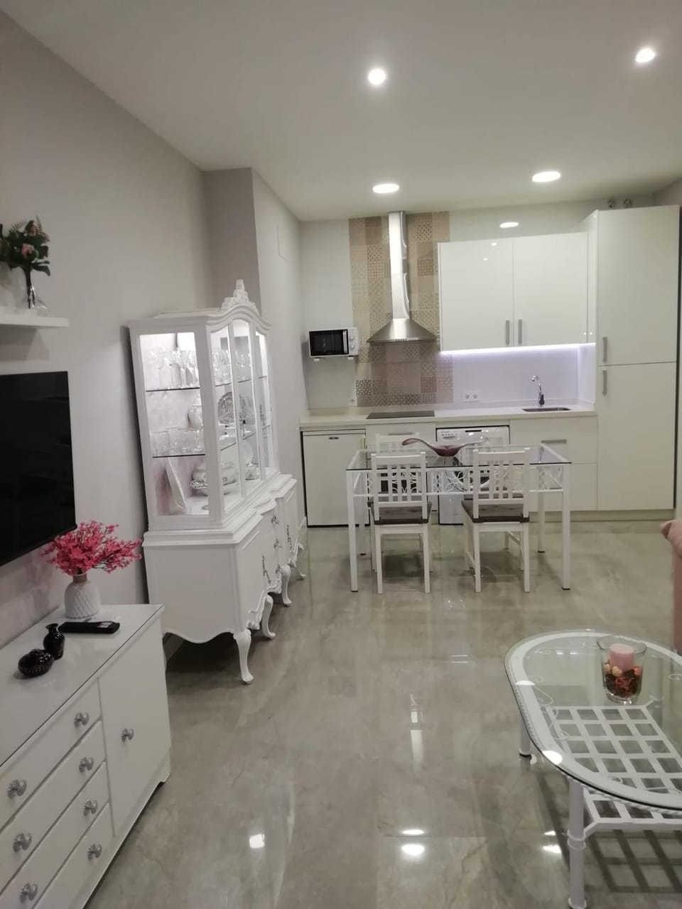 TV and multimedia, Kitchen or kitchenette, Dining area, minibar, pet friendly, stove
