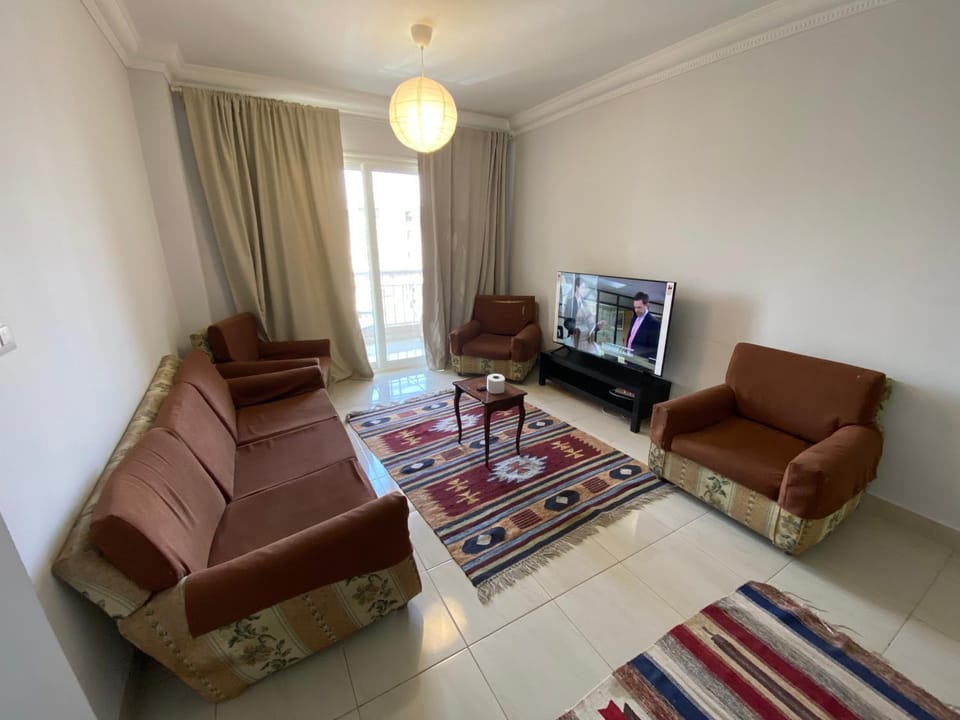 Communal lounge/ TV room, TV and multimedia, Living room, Seating area