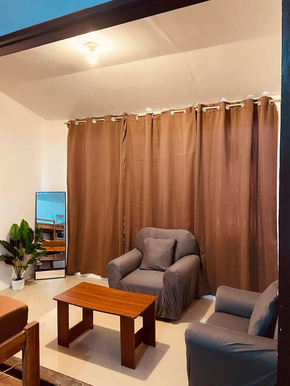Flo Island Home Bed and Breakfast in General Luna
