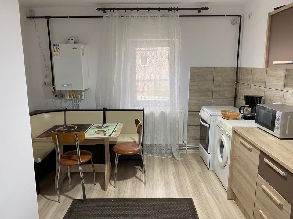 Kitchen or kitchenette, kitchen