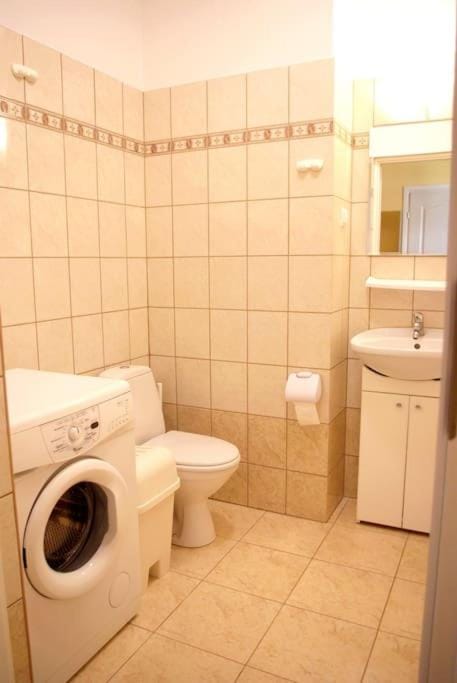 Toilet, Bathroom, washing machine