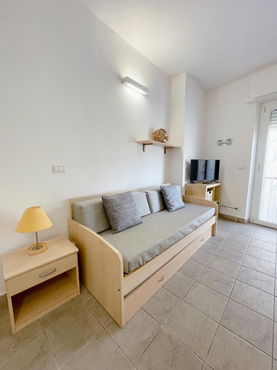 TV and multimedia, Living room, Guests