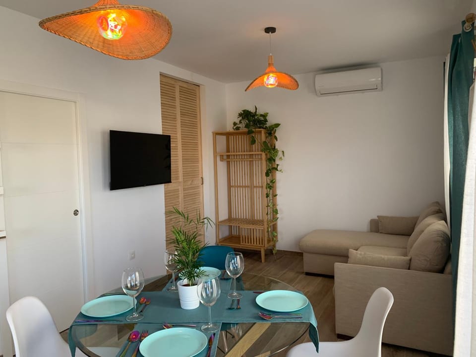 TV and multimedia, Living room, air conditioner