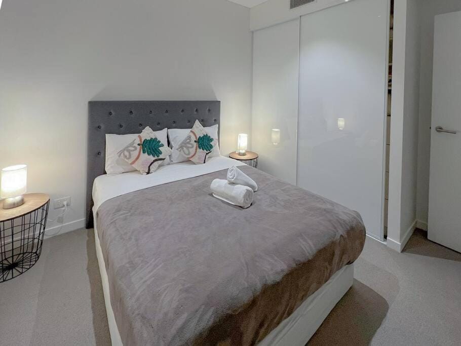 Amazing 2 Bedroom in CBD C15 Apartment in Kangaroo Point
