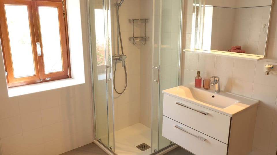 Shower, Bathroom, heating